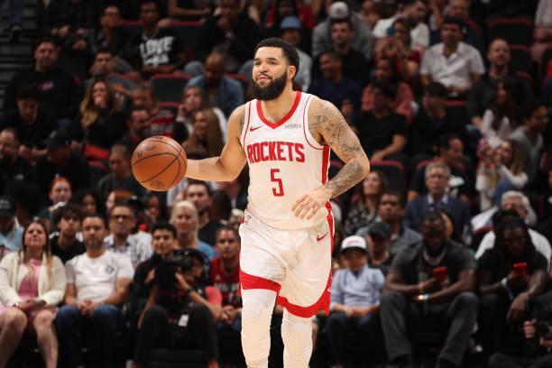 火箭不会执行顶薪控卫的球队选项，但他们依然会与他续签长约？