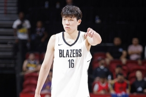 vip 注册-孔德昕：体能&amp;篮板&amp;投射 杨瀚森这些部分的升级需要时间和耐心