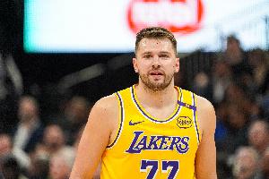 HTH Sports-状态不俗！东契奇首节6中3拿到9分2板4助1断 正负值+11