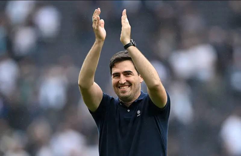 体育赛事-伊劳拉：维卡里奥表现得非常好，我们本应该早早锁定胜局