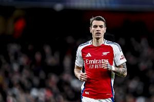 记者：阿森纳在敲定因卡皮耶后，会放基维奥尔去波尔图