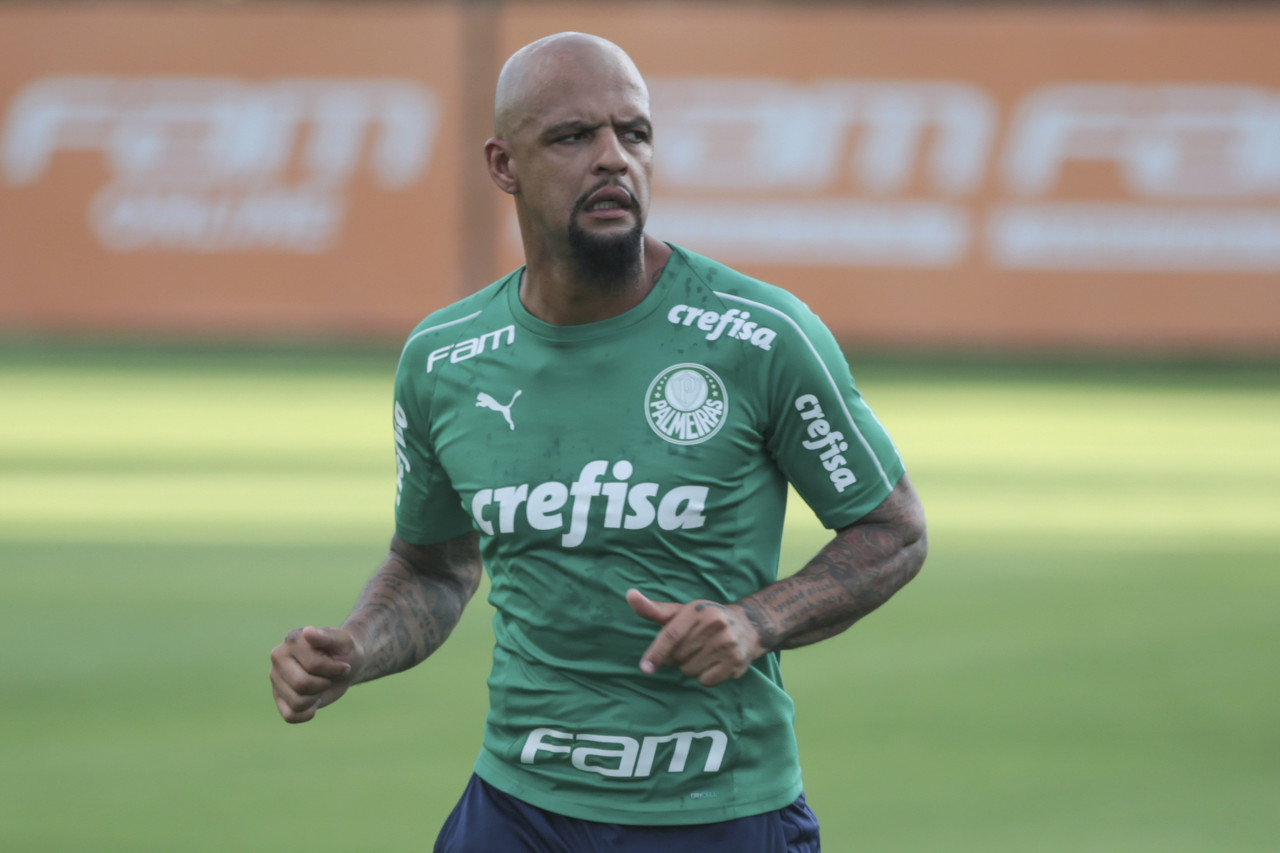 登录入口-梅洛年少时险遭毒枭毒手：踢球天赋救其一命，街头游荡曾引杀身之祸